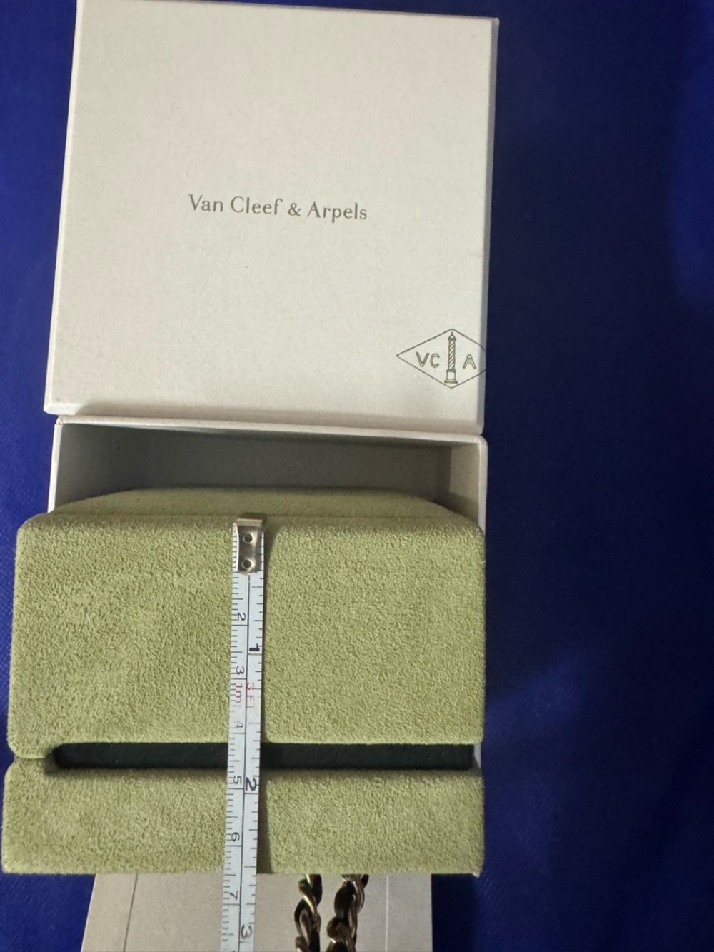 Van Cleef & Arpels 💯% Authentic luxury Green Velvety Jewelry or storage Box Set - Picture 9 of 12